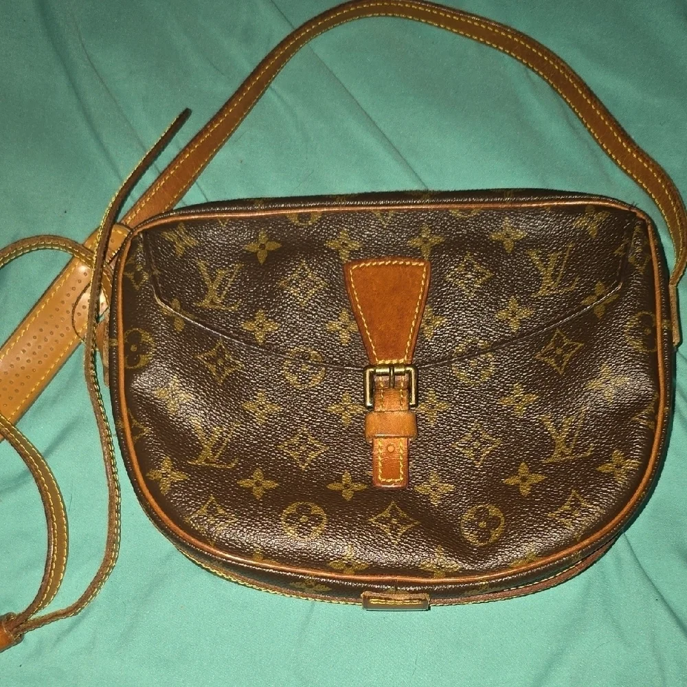 Authentic Vintage Louis Vuitton Jeune Fille MM Monogram Tan&Brown Crossbody Bag